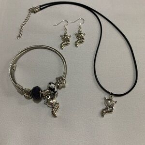 Silver Fox Necklace, Earring & Bracelet Set